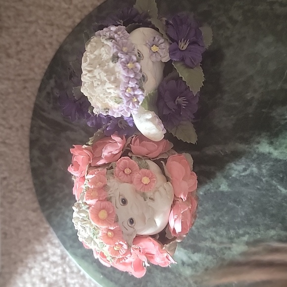 Dreamsicles Cast Art Collectible Pink "poppy" and Purple "violet" flower pot - Picture 2 of 5